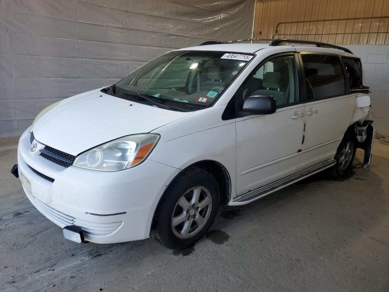 TOYOTA SIENNA CE 2004