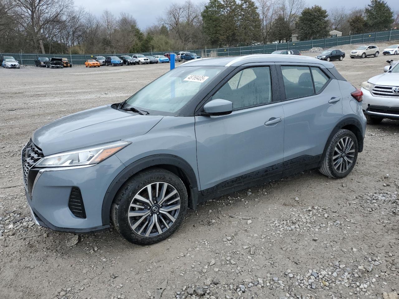 NISSAN KICKS SV 2021