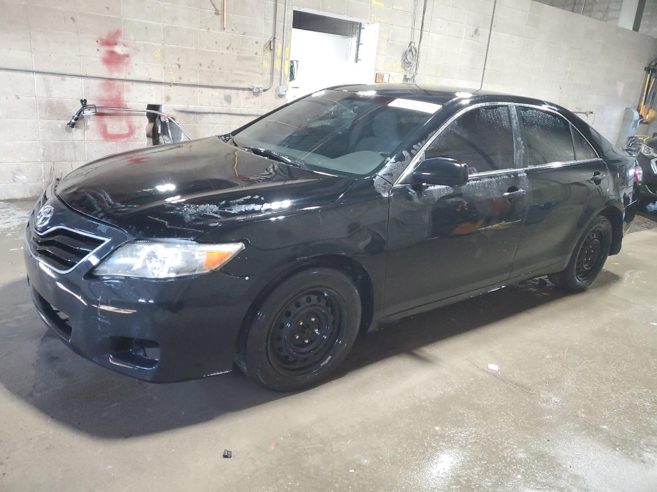 TOYOTA CAMRY BASE 2011