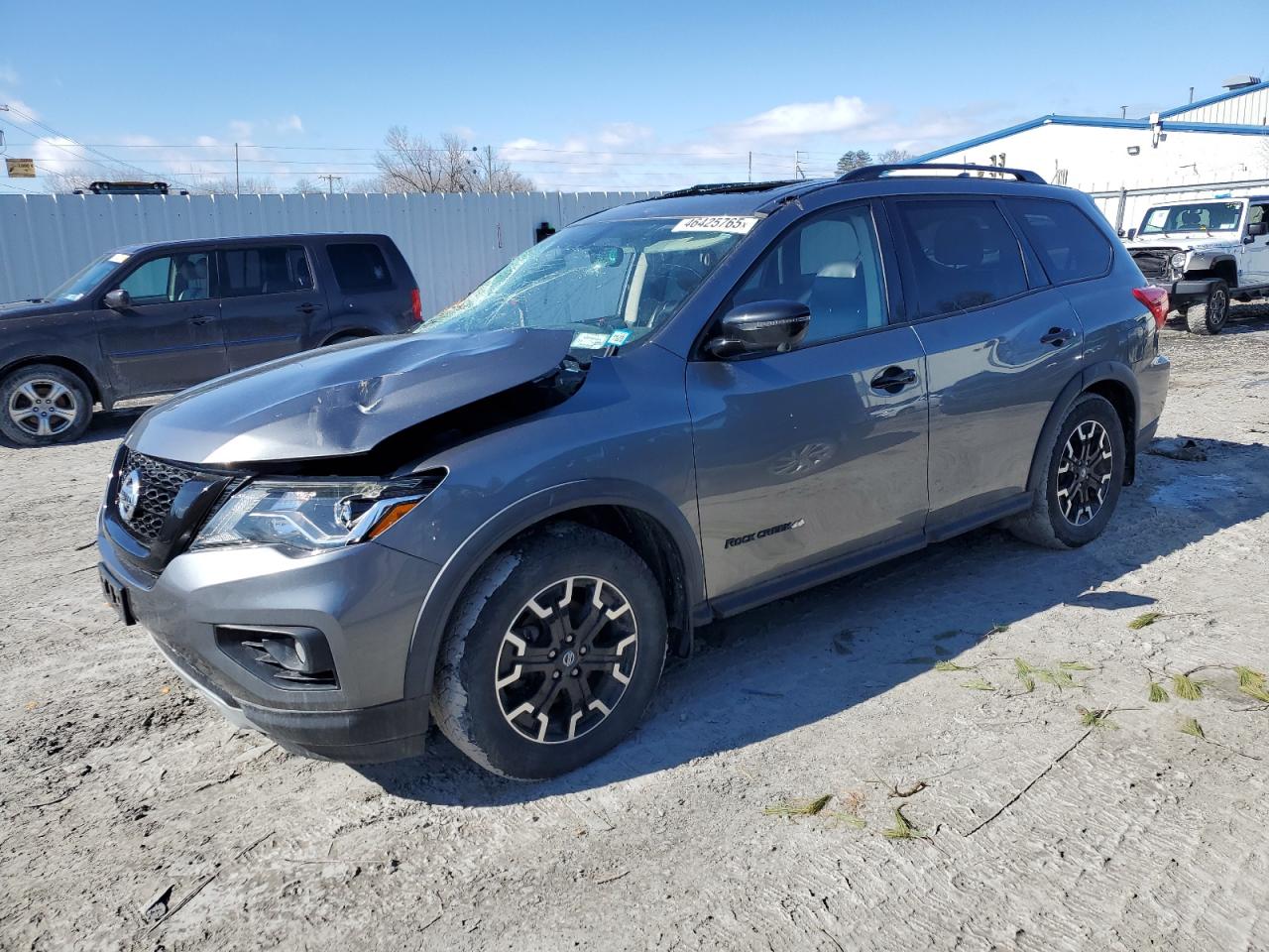 NISSAN PATHFINDER 2019