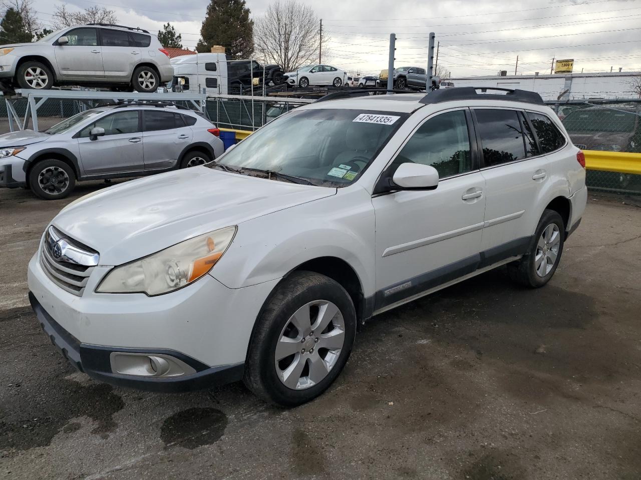 SUBARU OUTBACK 2. 2011
