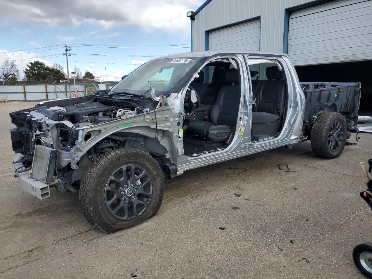 TOYOTA TUNDRA CRE 2023