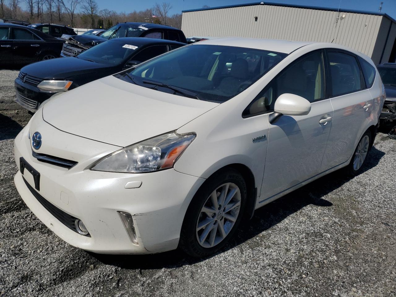TOYOTA PRIUS V 2012