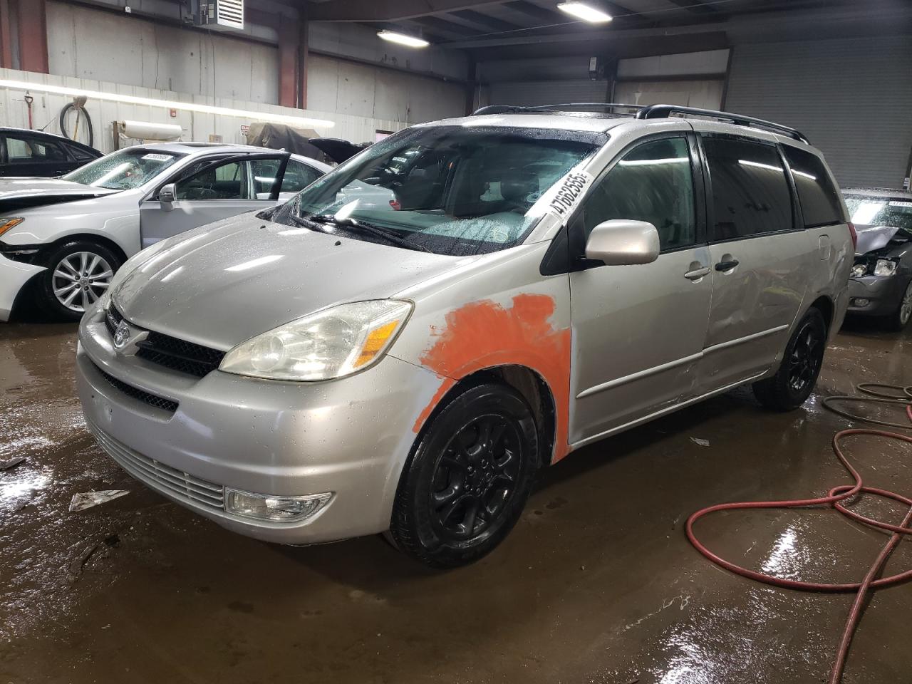 TOYOTA SIENNA XLE 2005