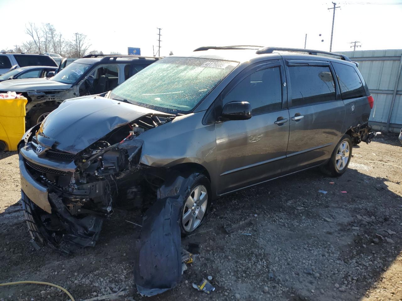 TOYOTA SIENNA CE 2005