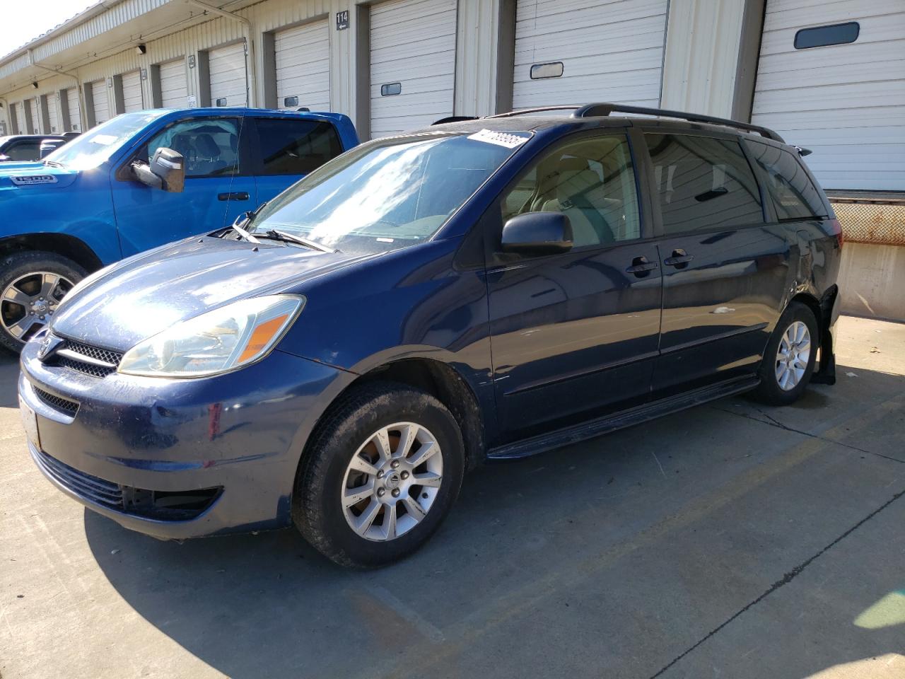TOYOTA SIENNA CE 2004