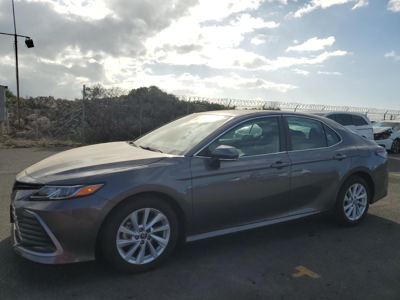 TOYOTA CAMRY LE 2023