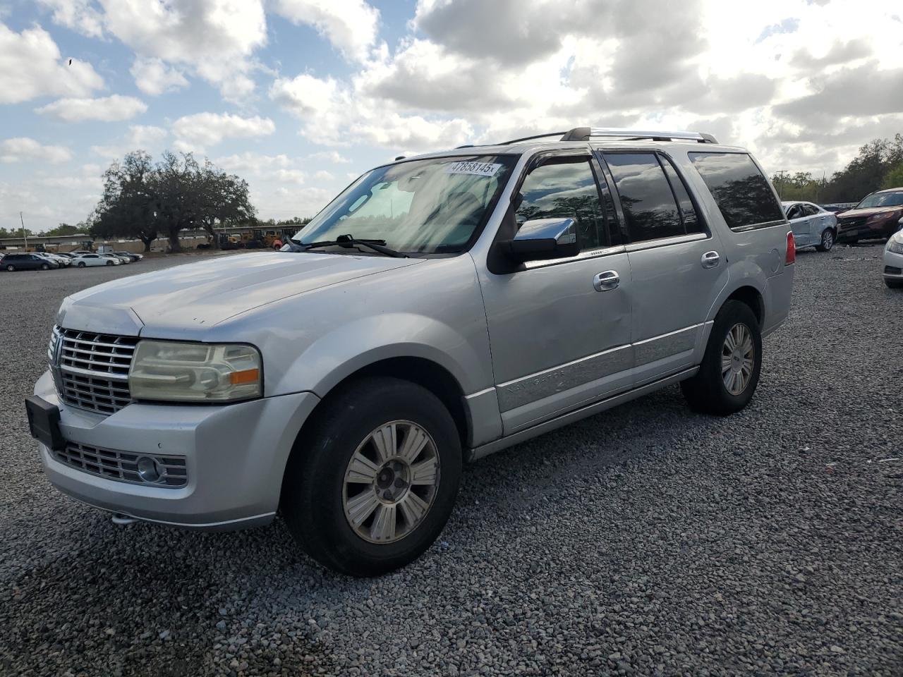 LINCOLN NAVIGATOR 2010