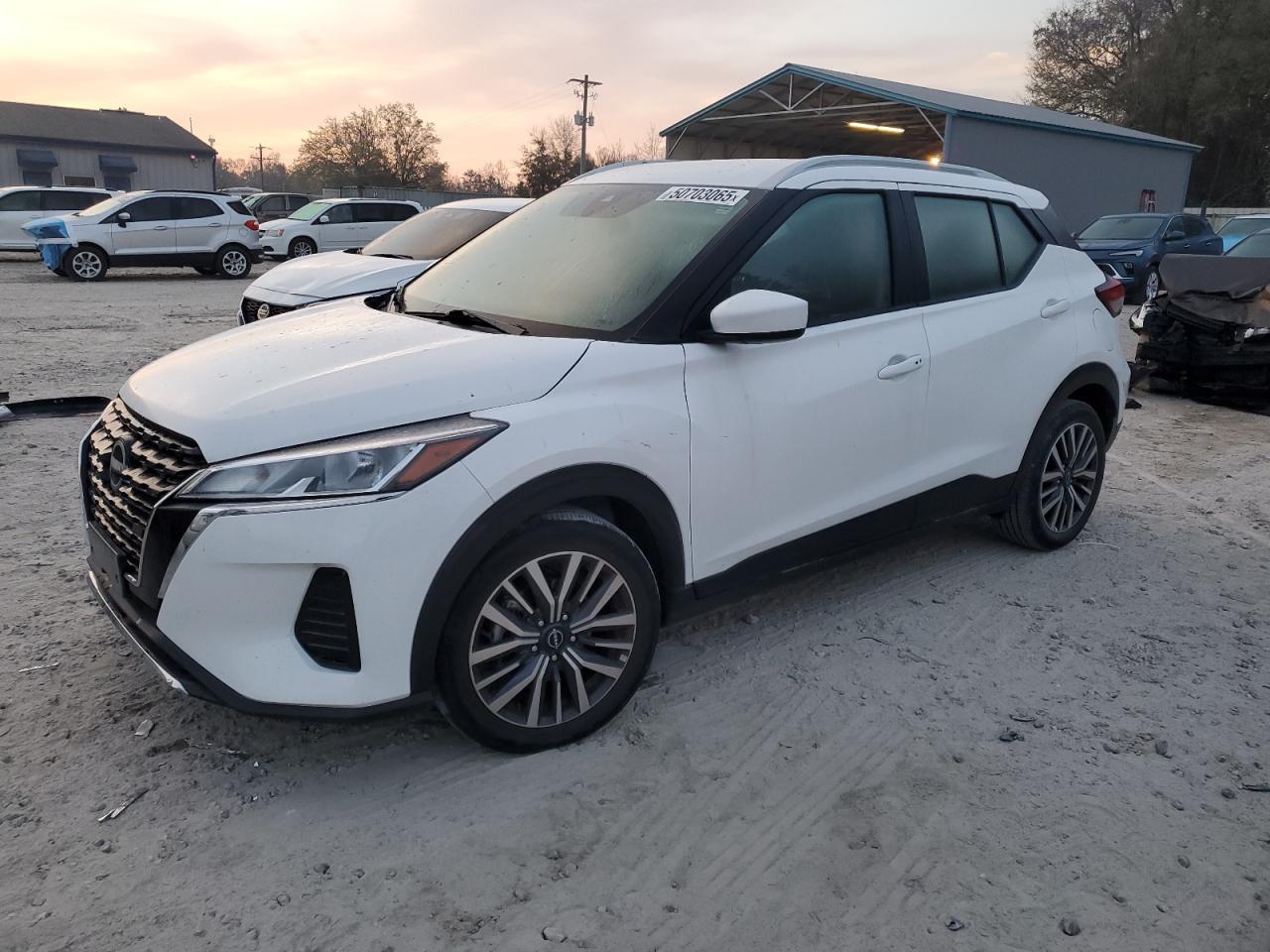 NISSAN KICKS SV 2023