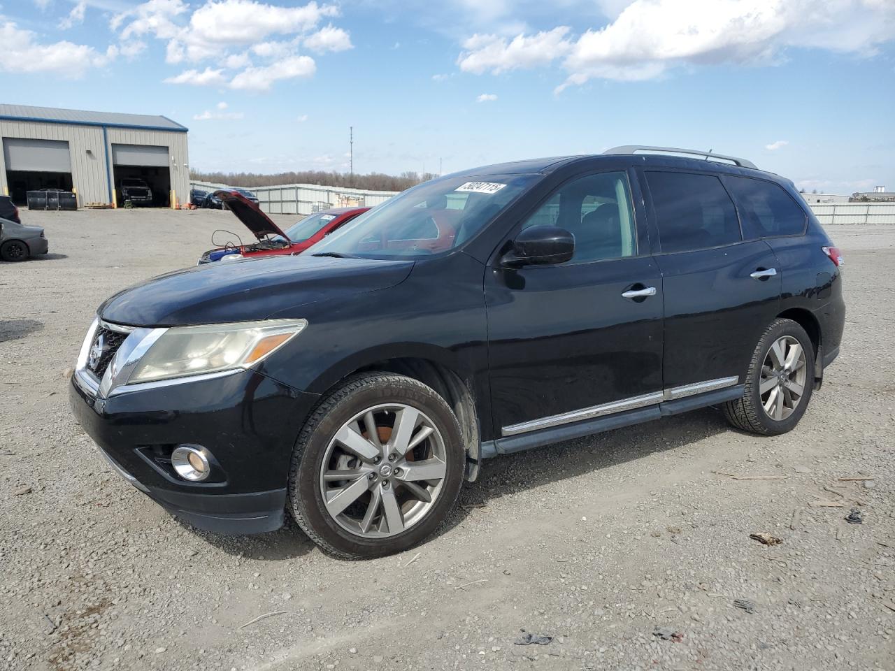 NISSAN PATHFINDER 2013