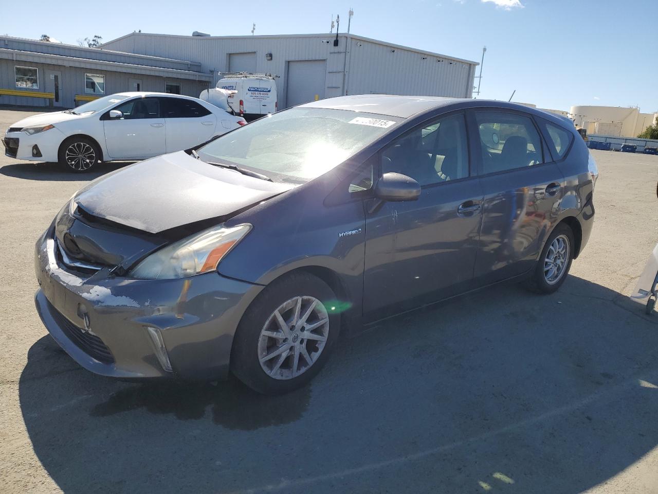 TOYOTA PRIUS V 2013