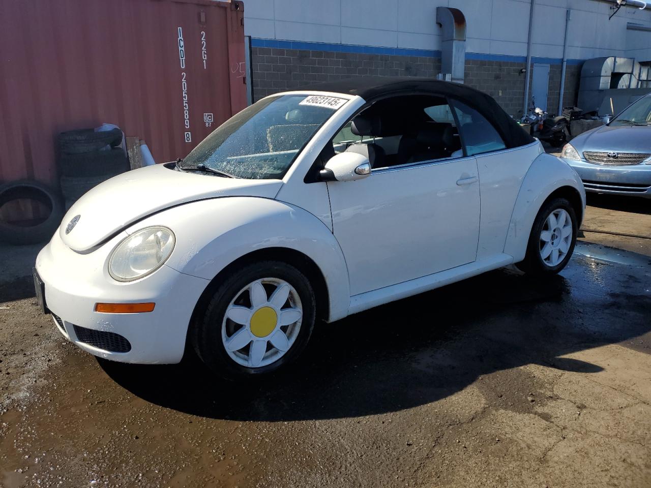 VOLKSWAGEN NEW BEETLE 2010