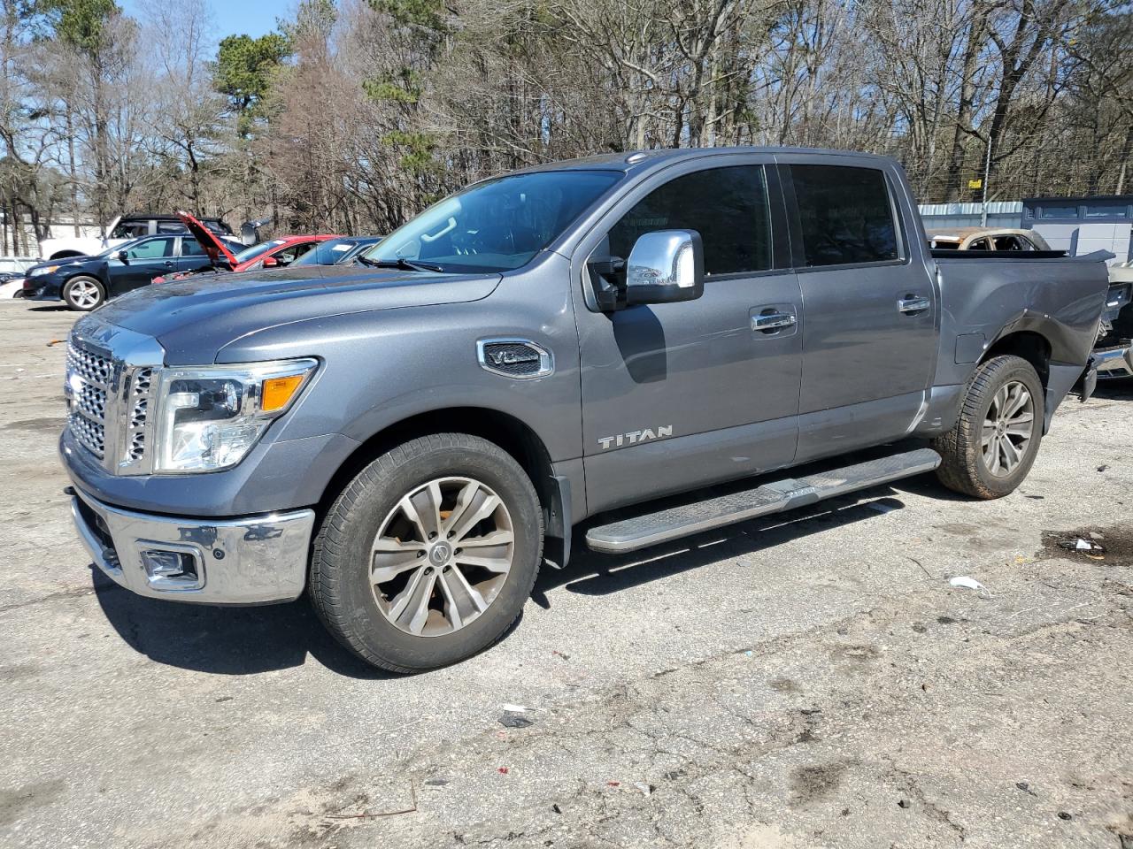 NISSAN TITAN SV 2017