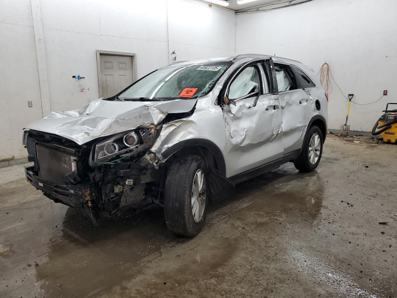 KIA SORENTO LX 2017