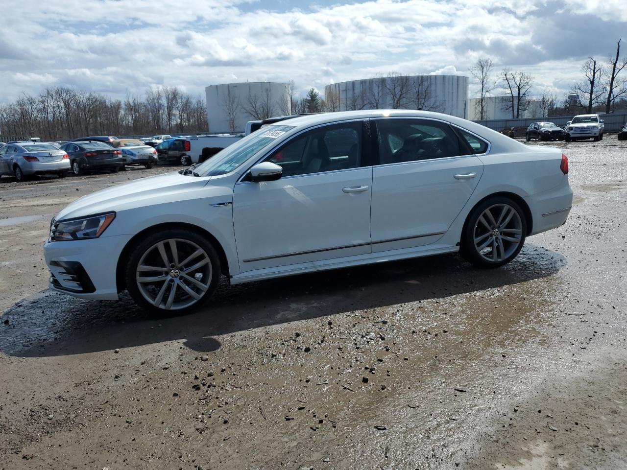 VOLKSWAGEN PASSAT R-L 2017