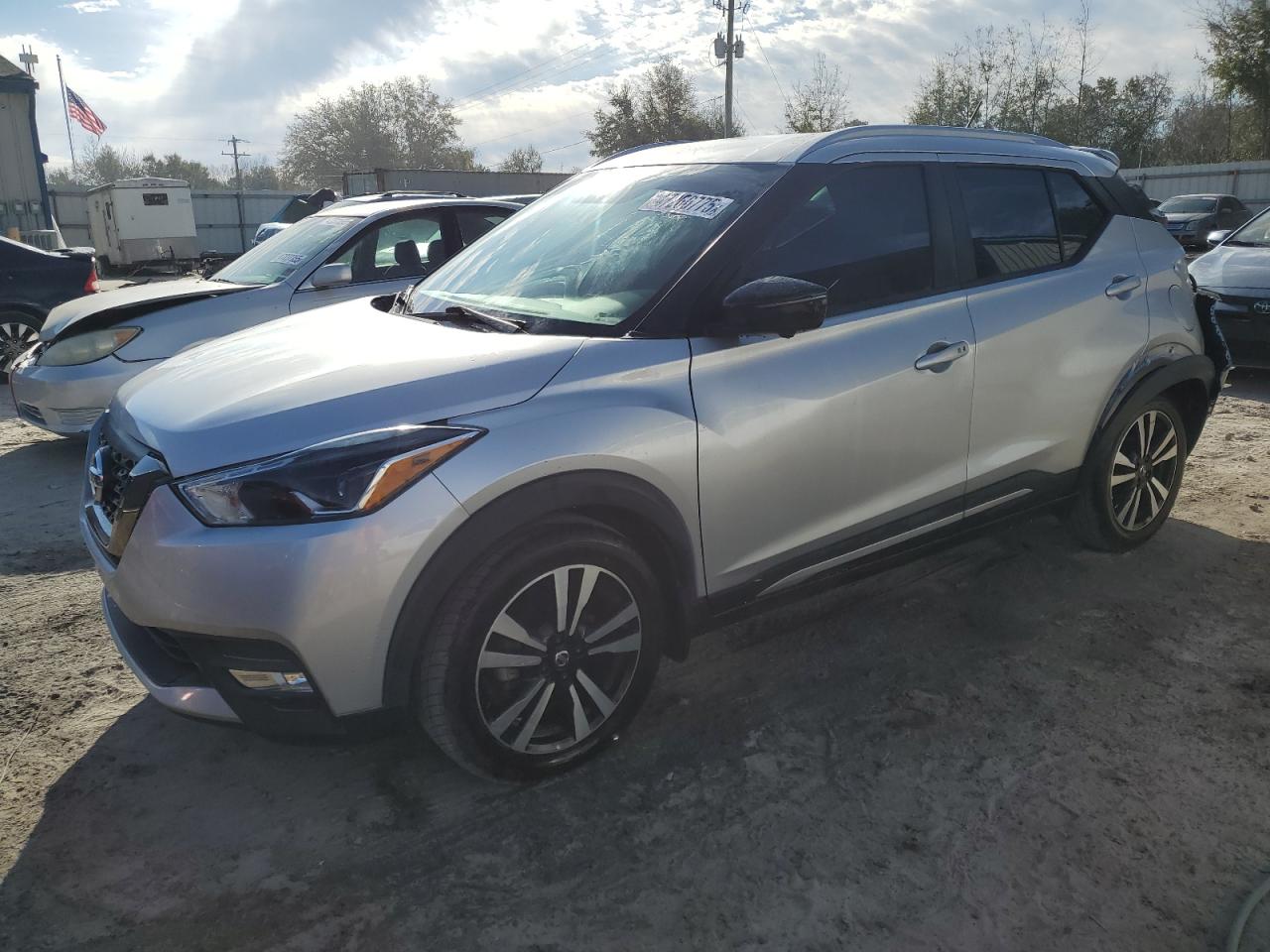 NISSAN KICKS S 2019