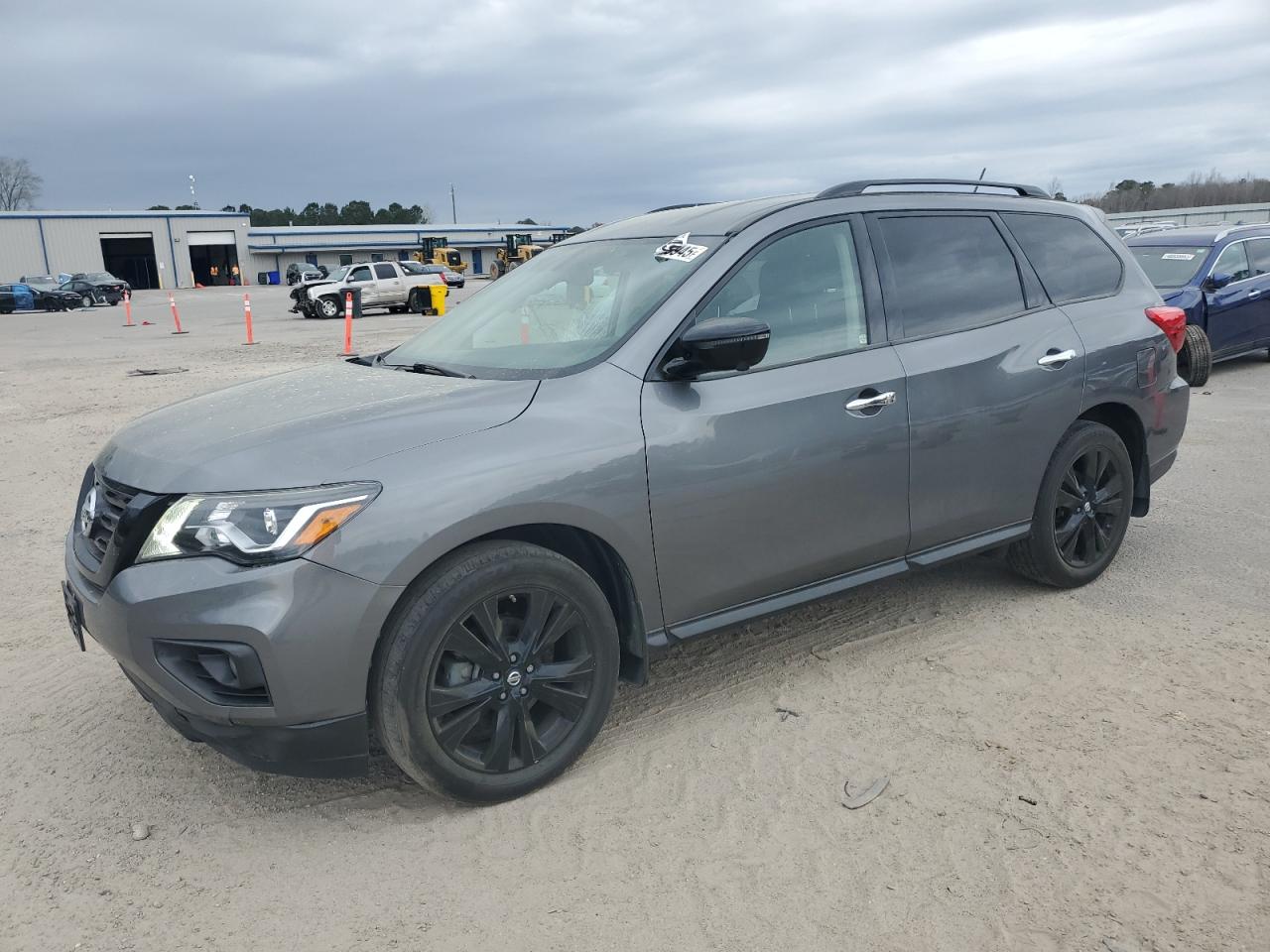 NISSAN PATHFINDER 2018