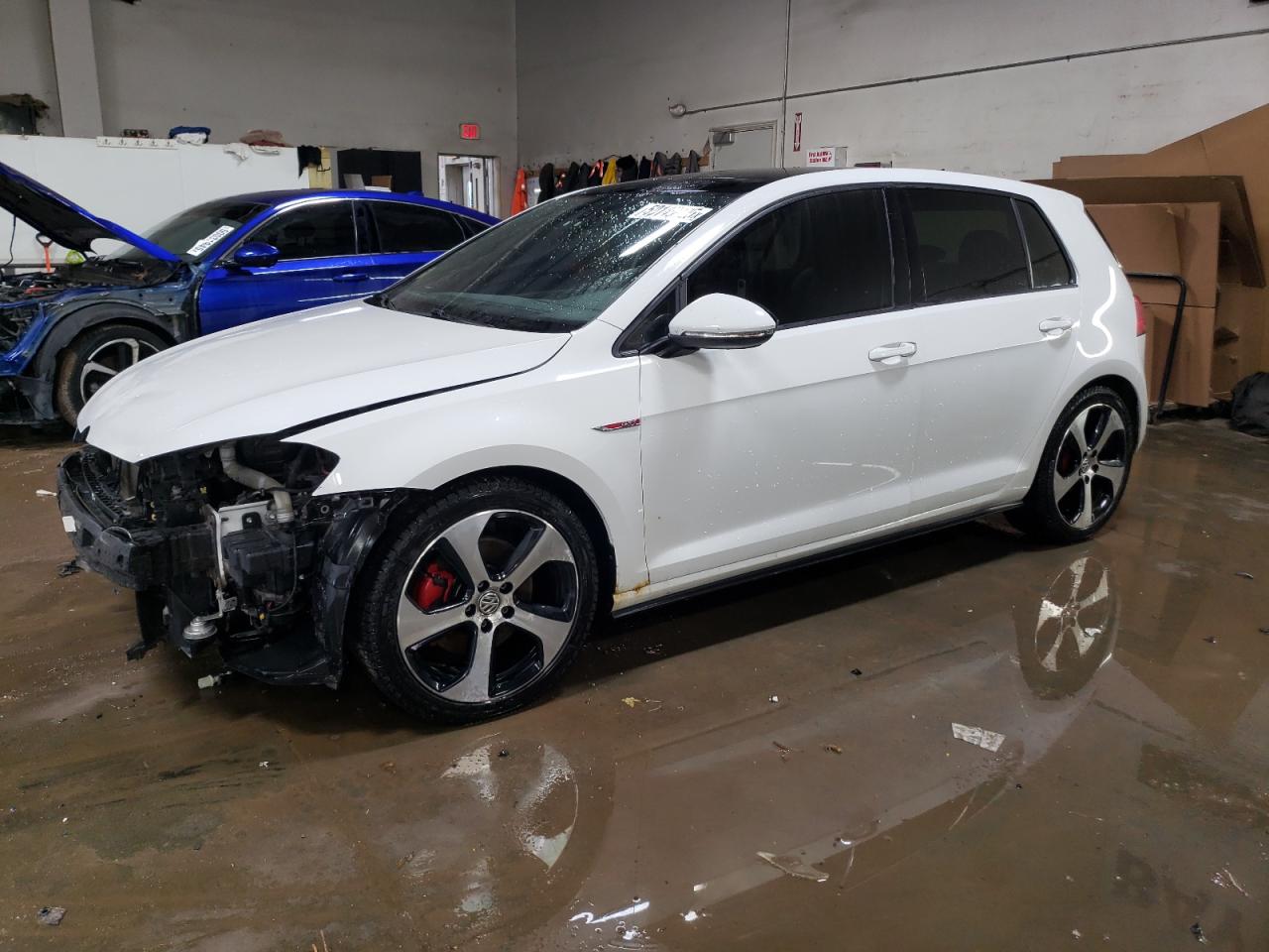 VOLKSWAGEN GTI 2015