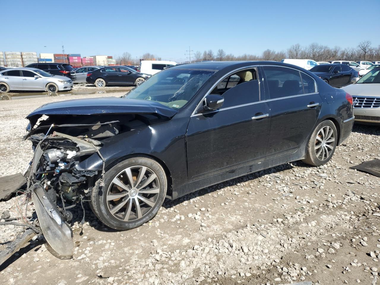 HYUNDAI GENESIS 3. 2012