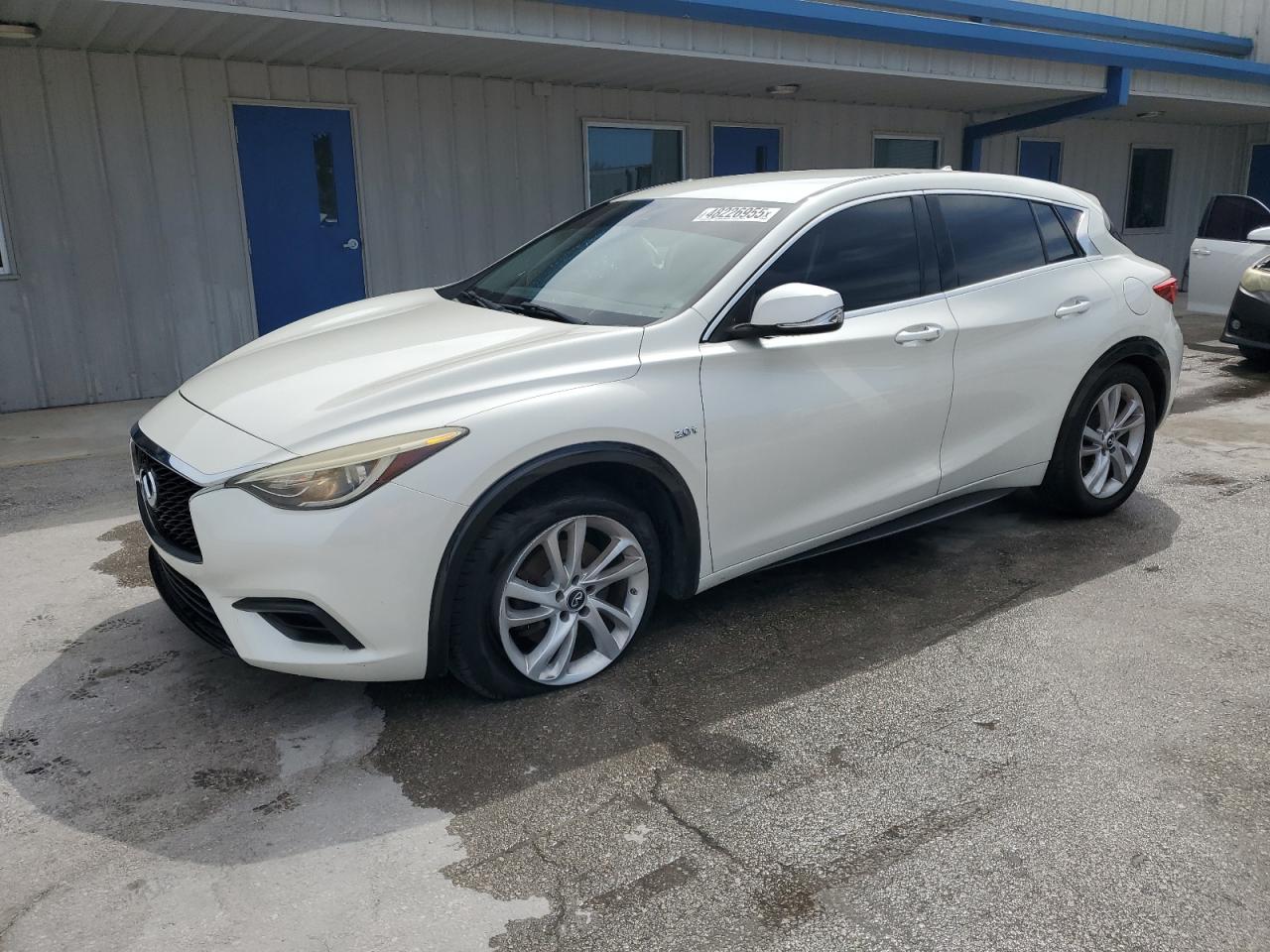 INFINITI QX30 BASE 2017