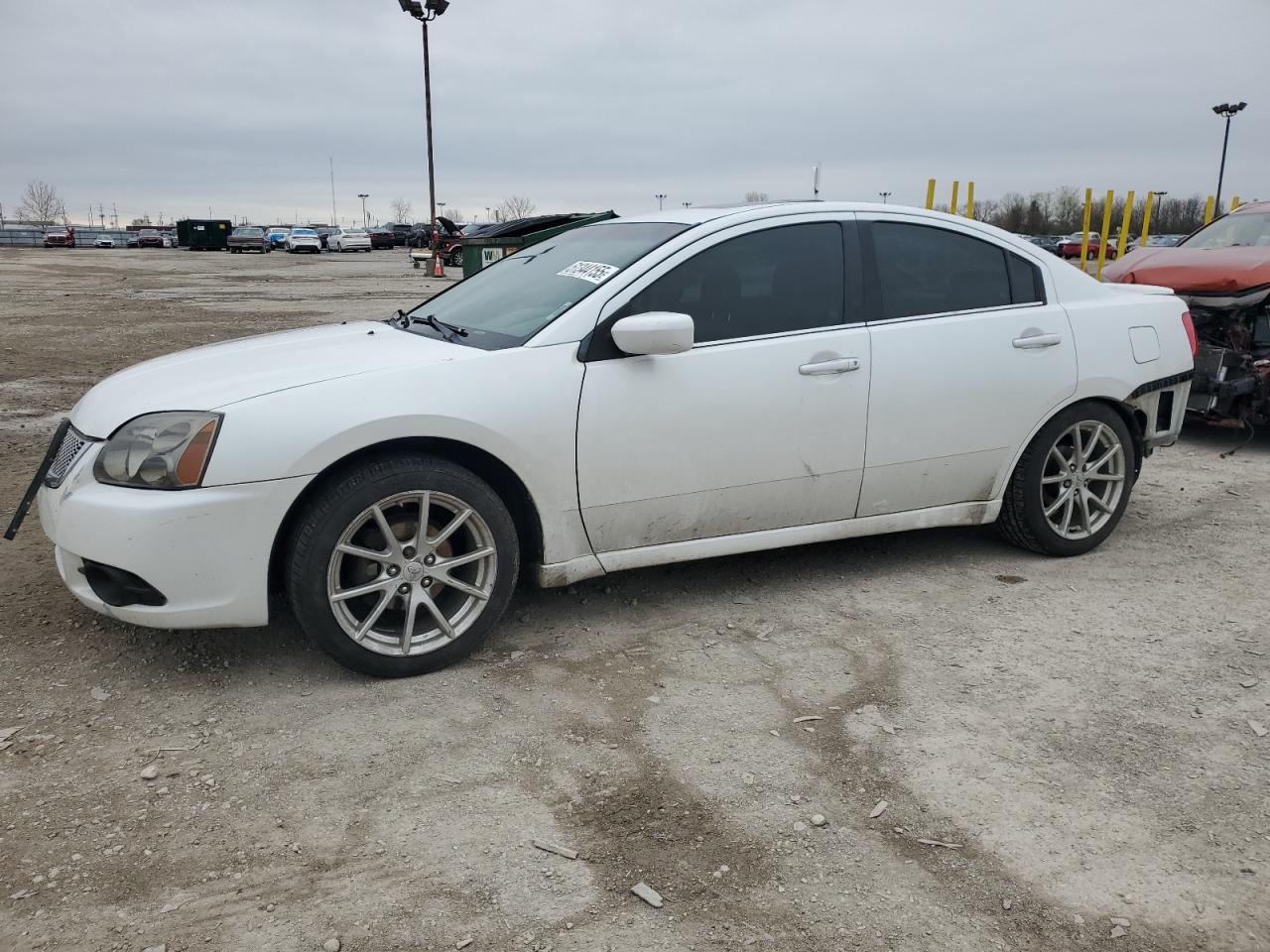 MITSUBISHI GALANT ES 2012