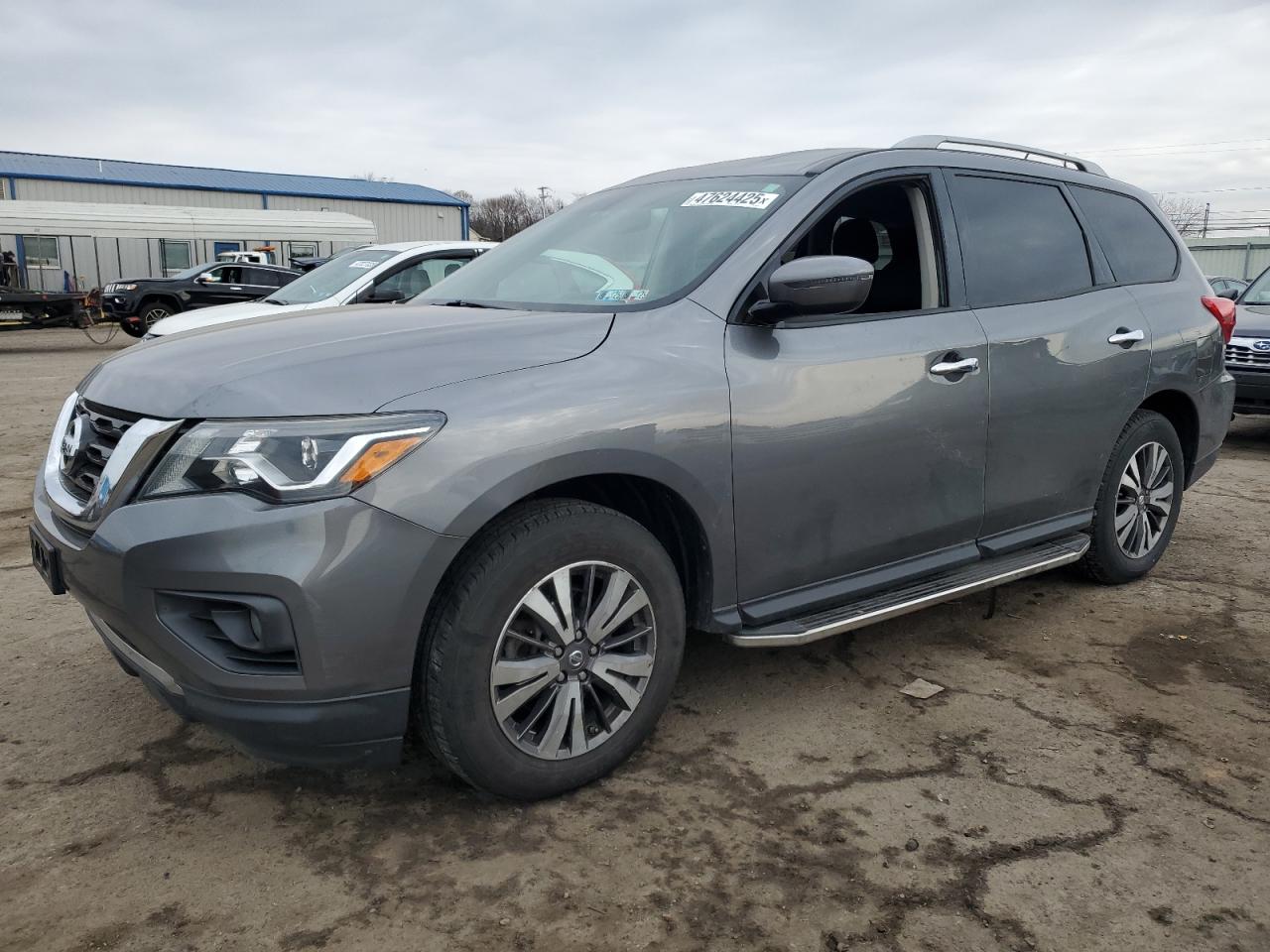 NISSAN PATHFINDER 2018