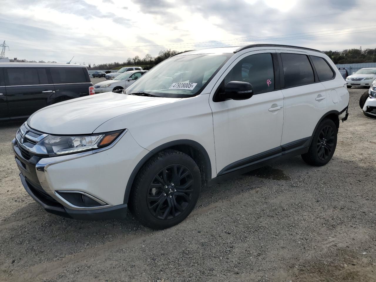 MITSUBISHI OUTLANDER 2018