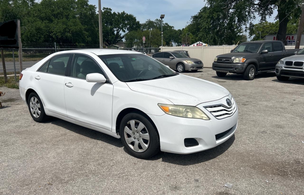 TOYOTA CAMRY BASE 2010