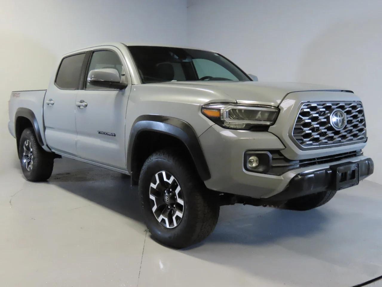 TOYOTA TACOMA DOU 2020