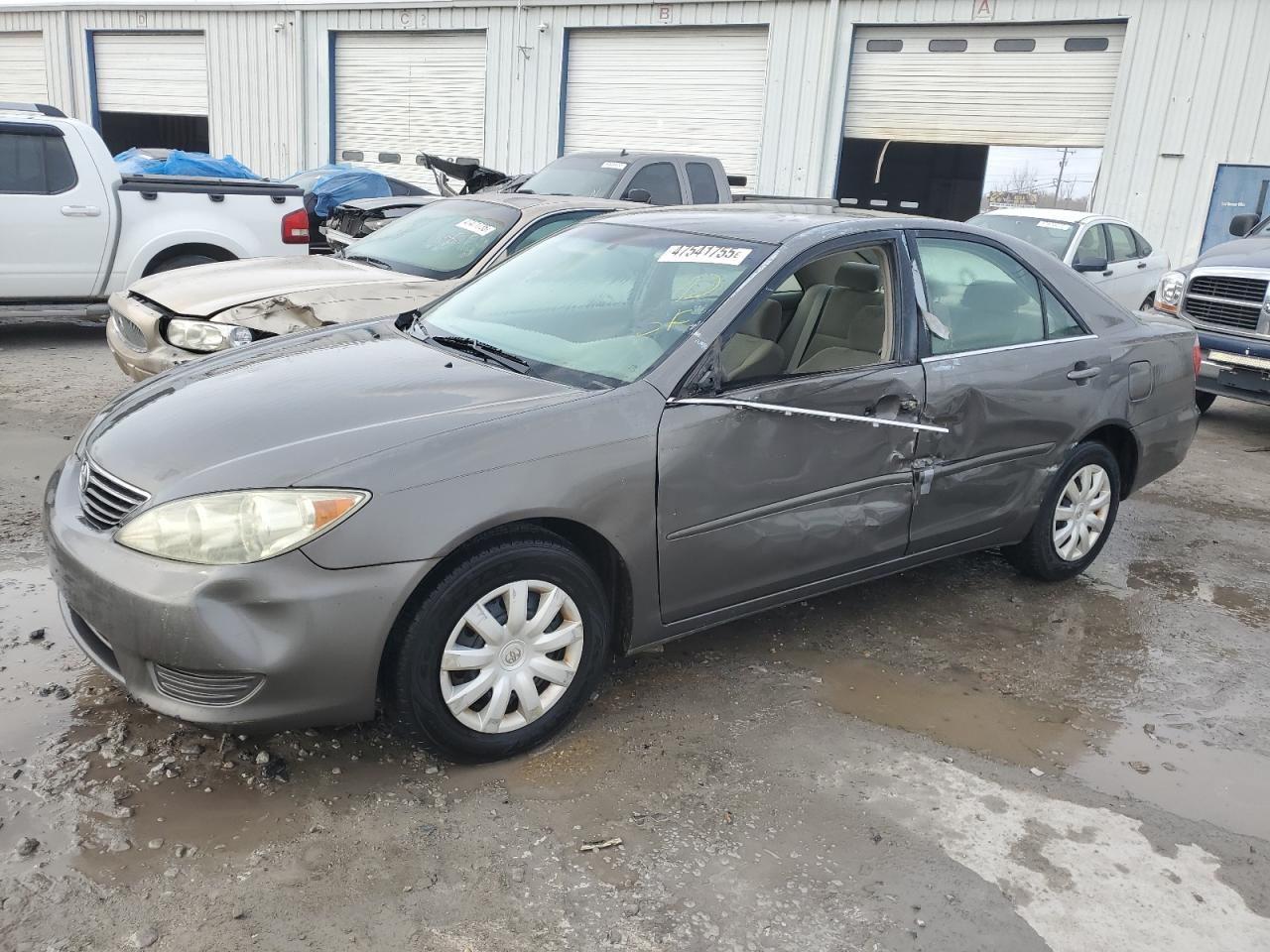 TOYOTA CAMRY LE 2005