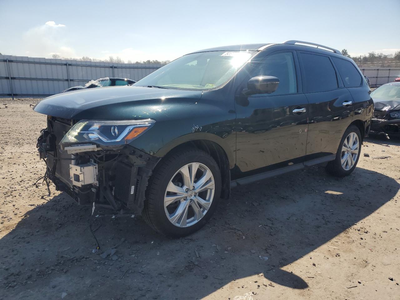NISSAN PATHFINDER 2018
