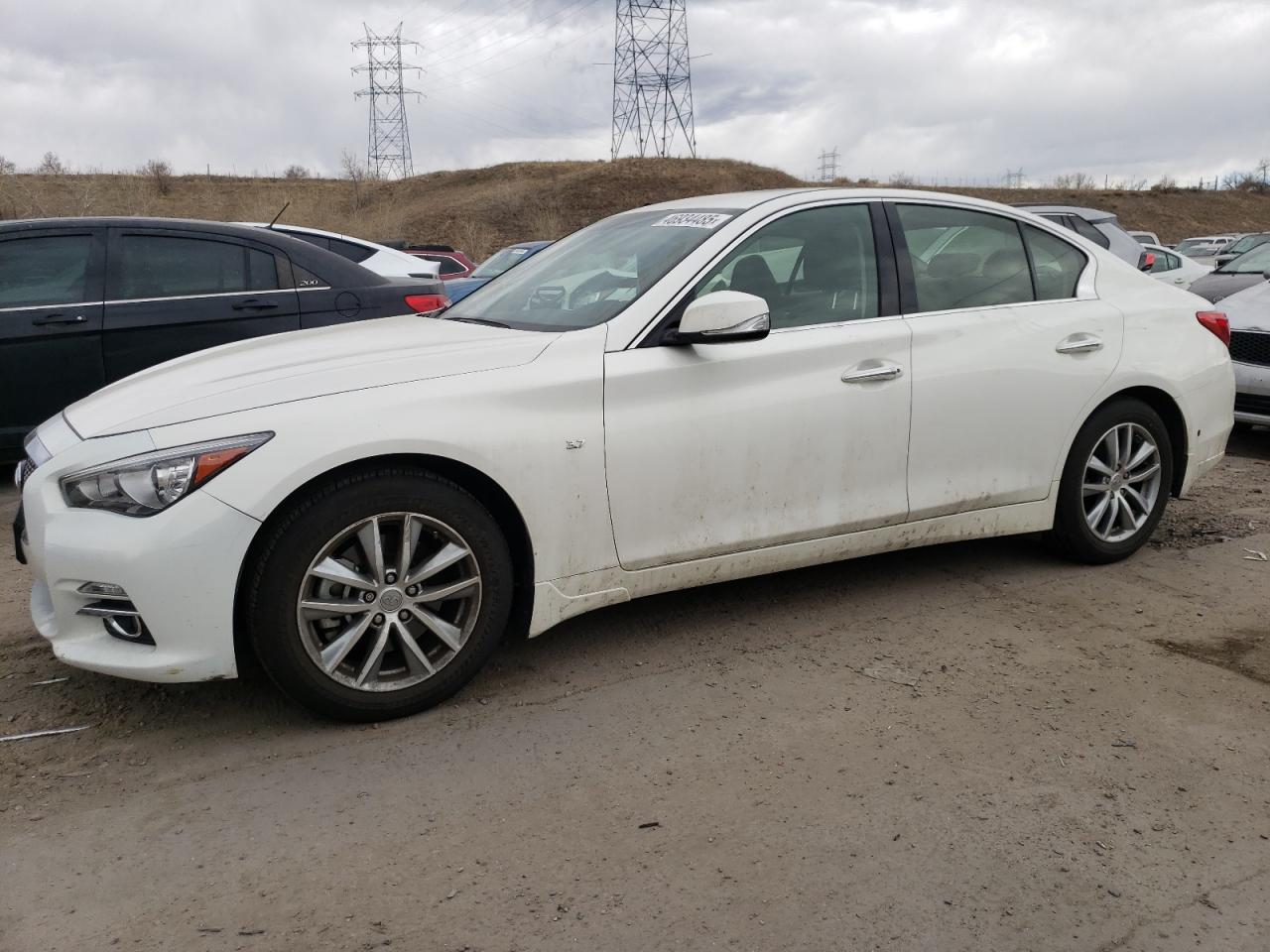 INFINITI Q50 BASE 2015
