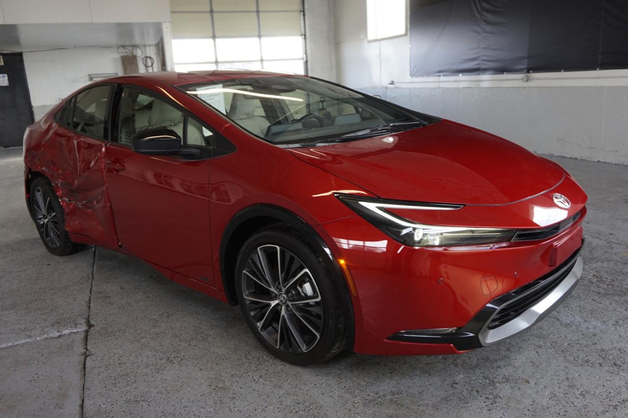 TOYOTA PRIUS LE 2024