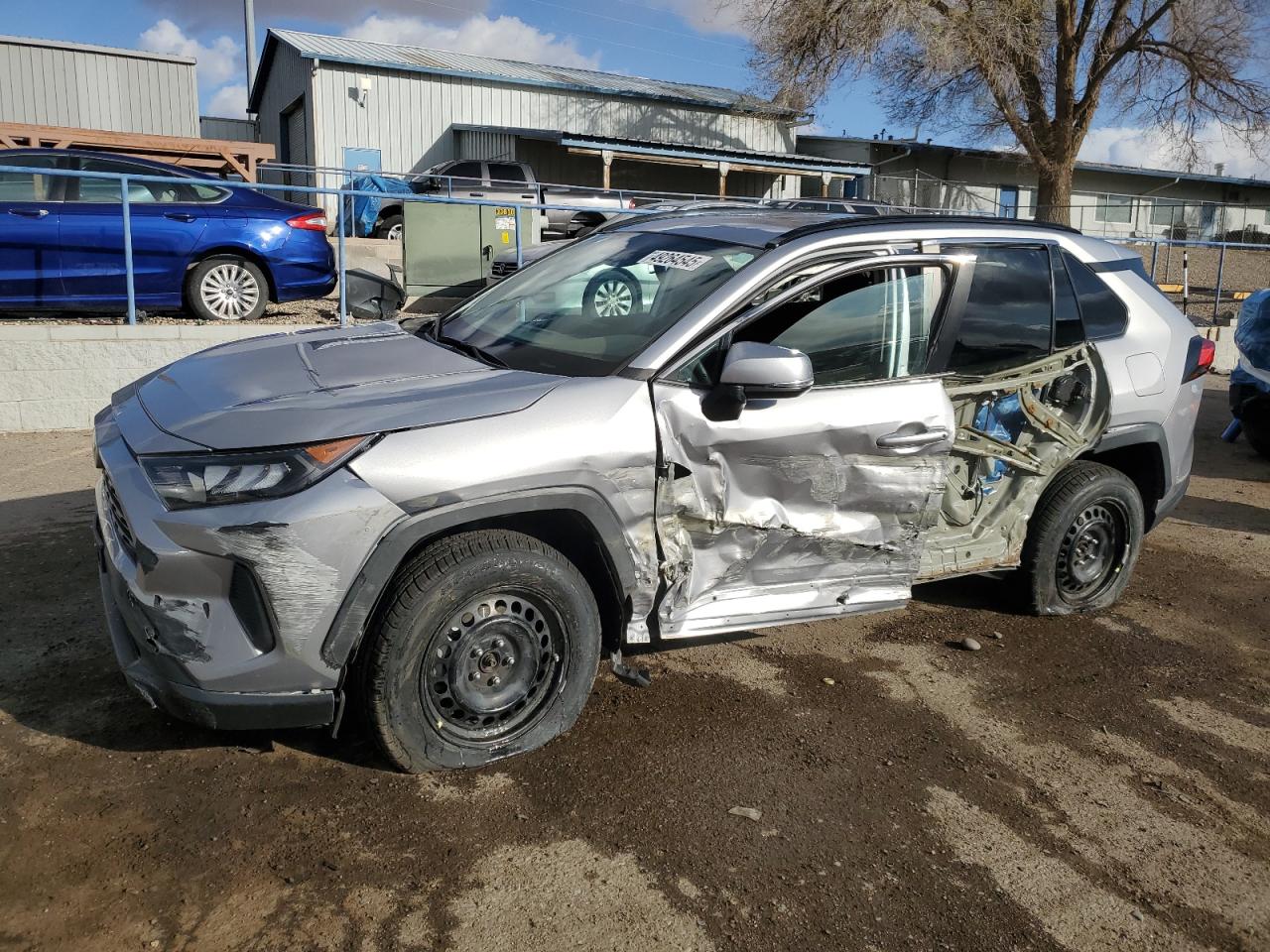 TOYOTA RAV4 LE 2021