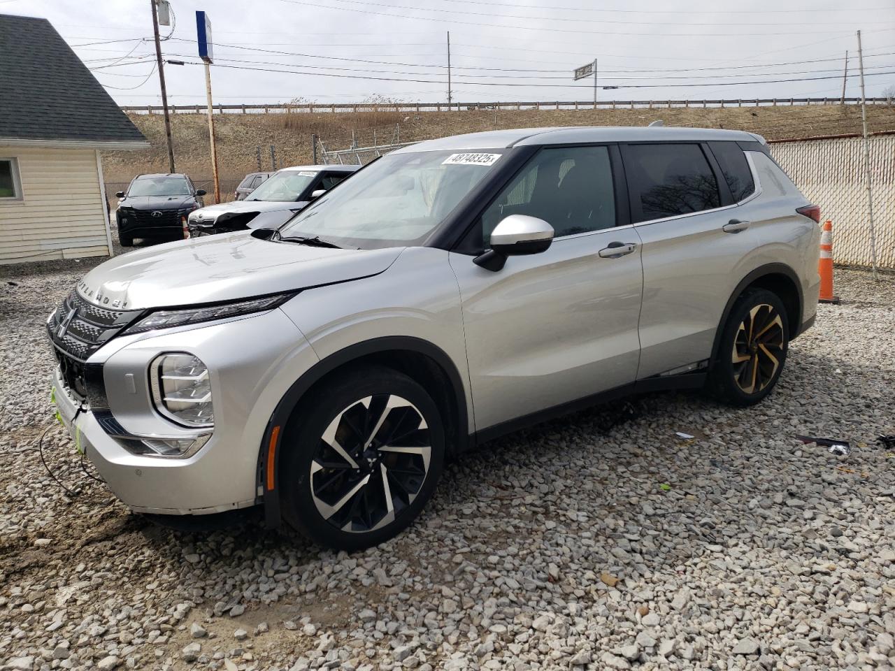 MITSUBISHI OUTLANDER 2022