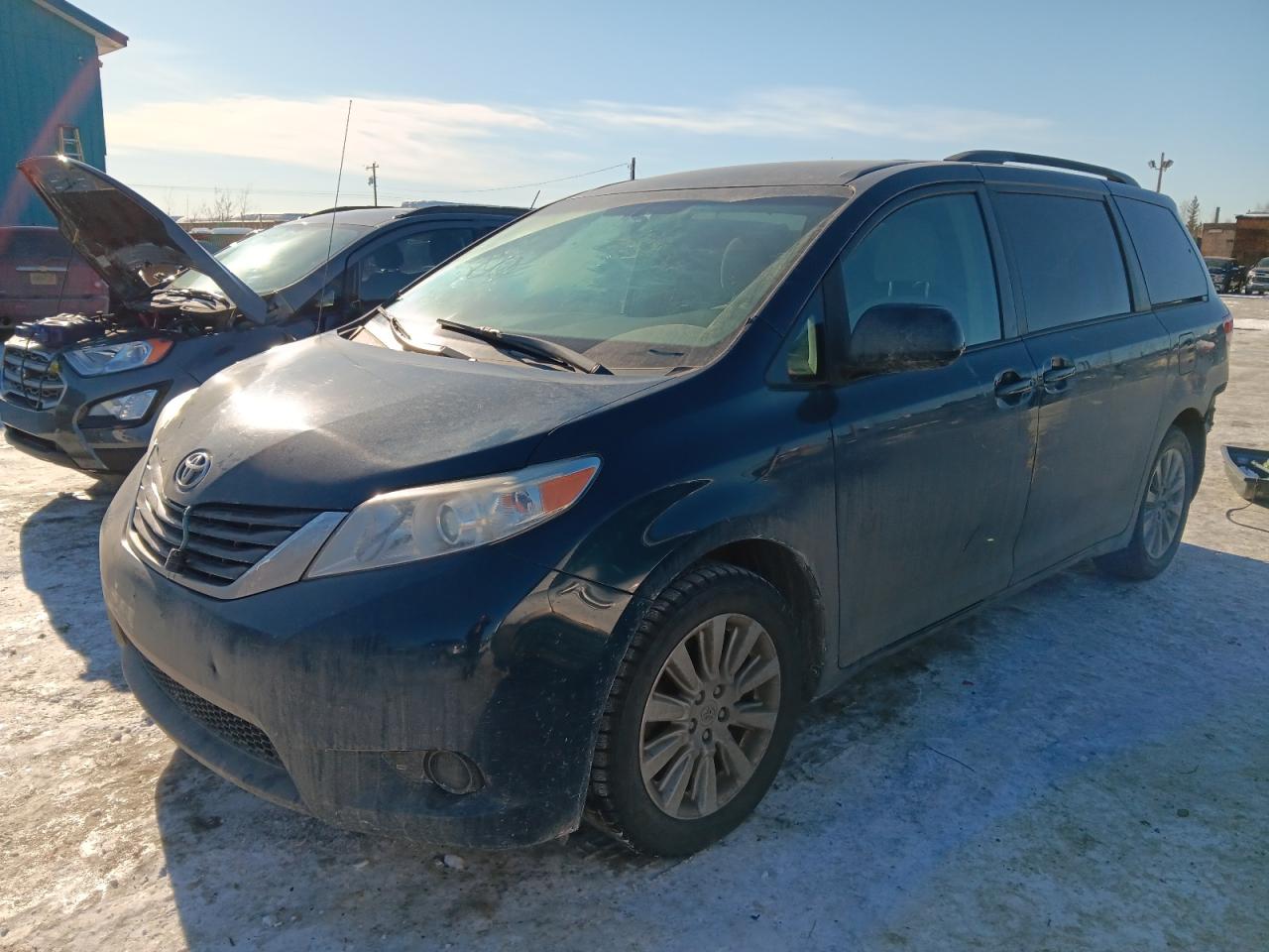 TOYOTA SIENNA LE 2012