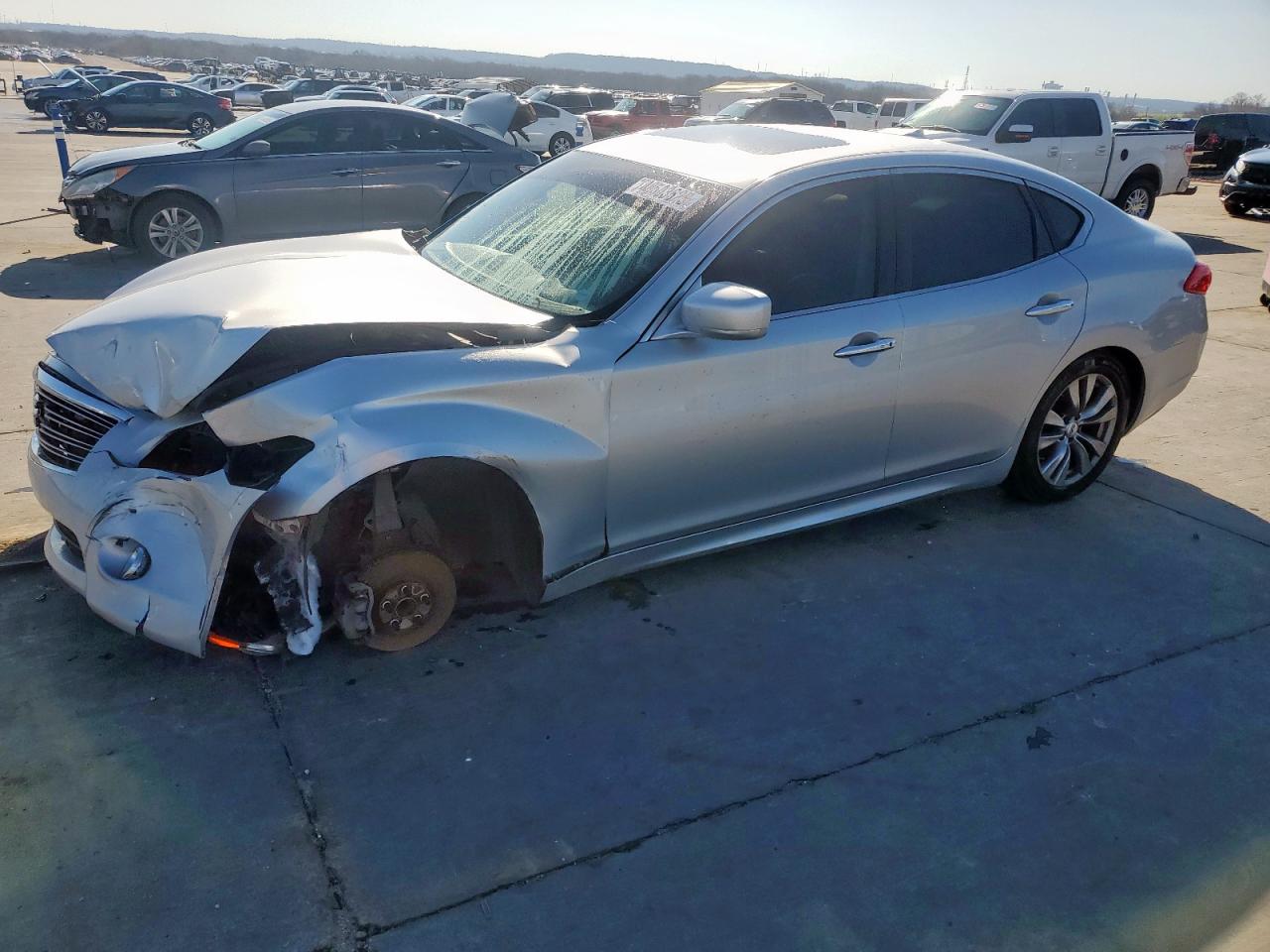 INFINITI M37 2013