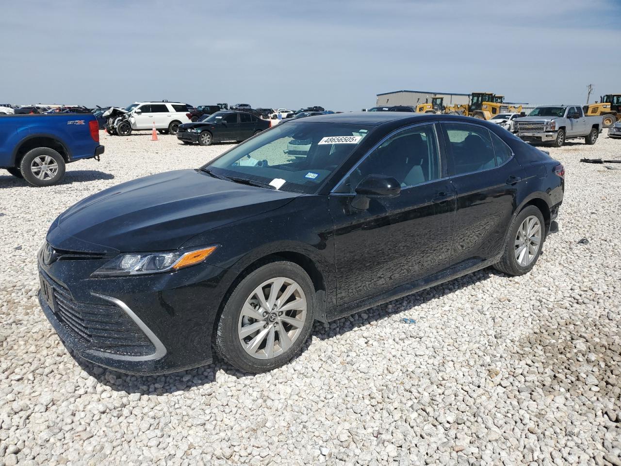 TOYOTA CAMRY LE 2024