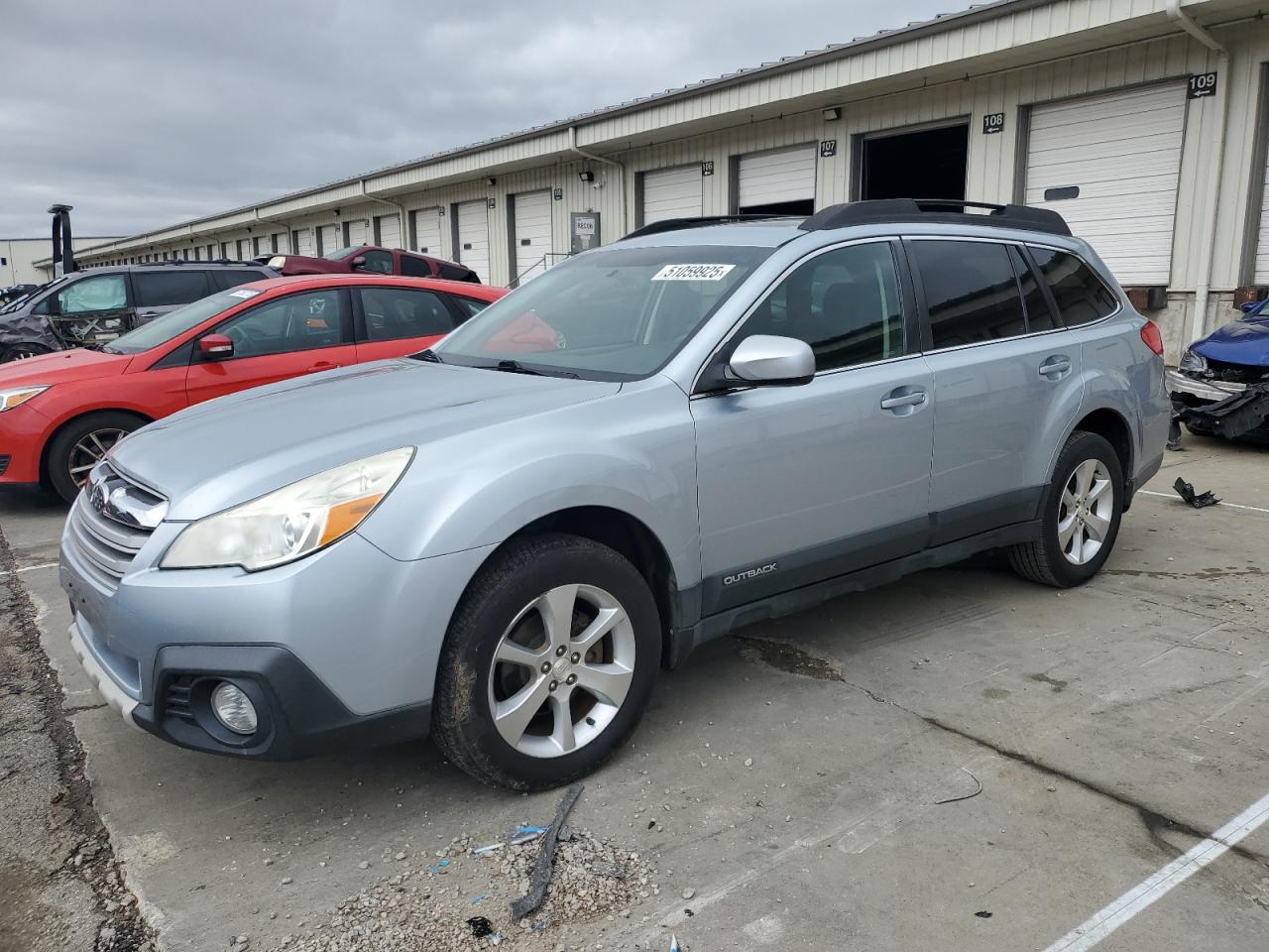 SUBARU OUTBACK 2. 2014