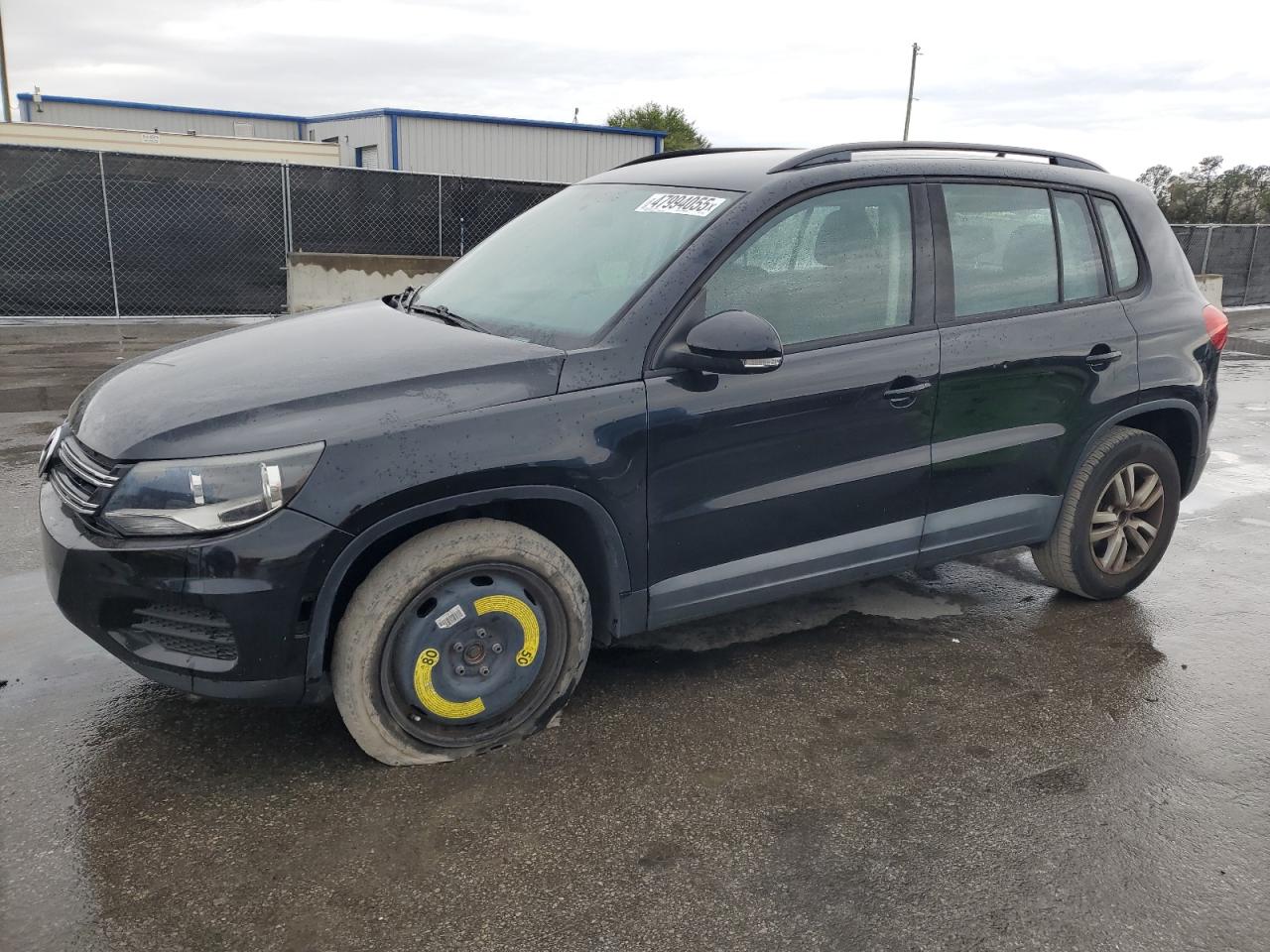 VOLKSWAGEN TIGUAN S 2015