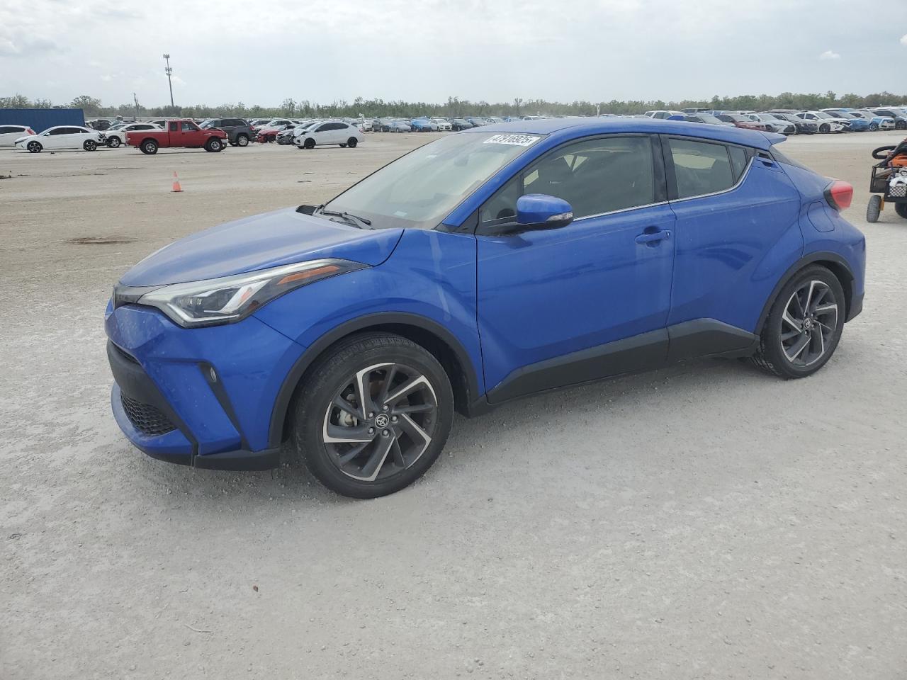 TOYOTA C-HR XLE 2020