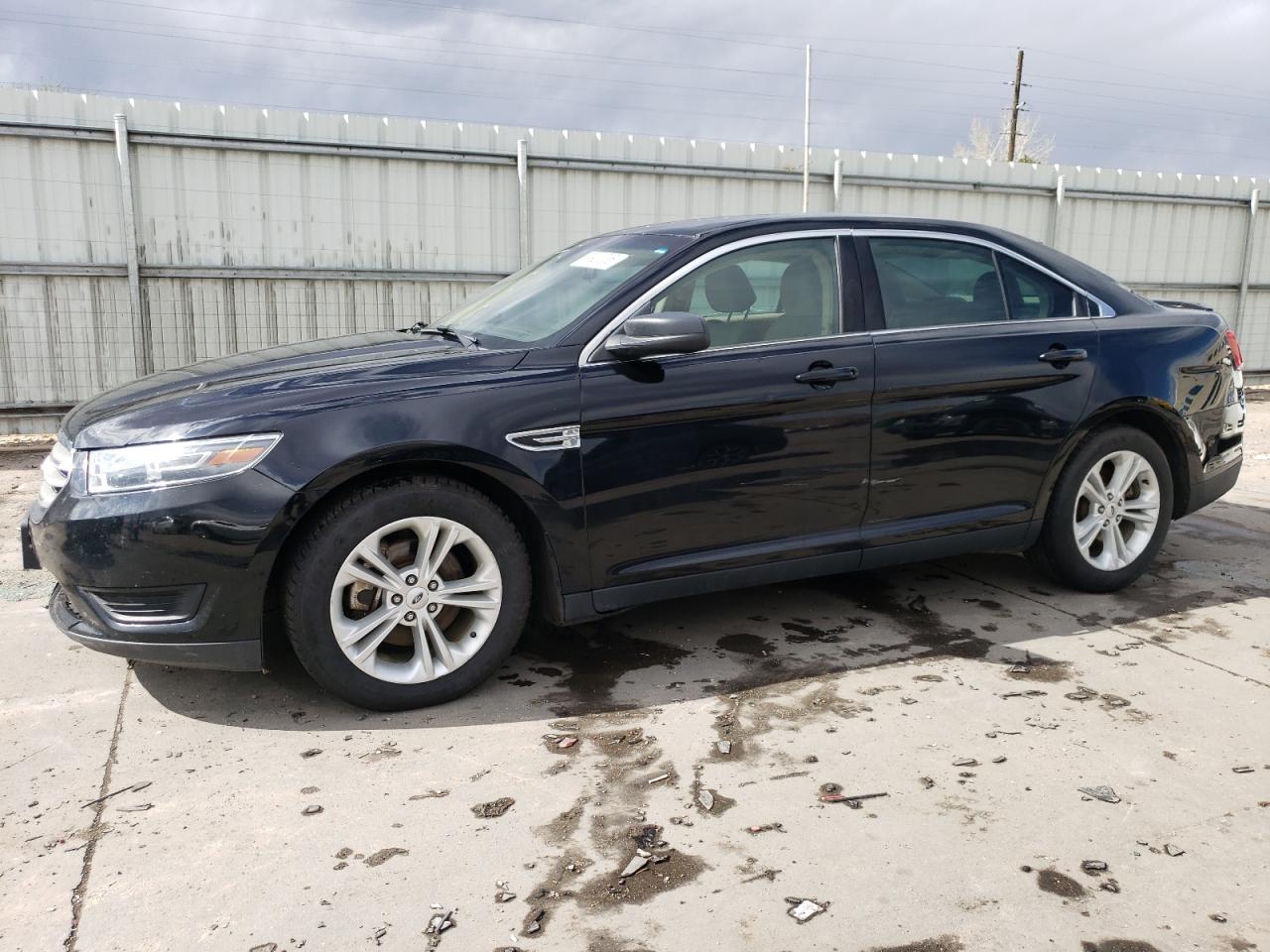 FORD TAURUS SE 2016