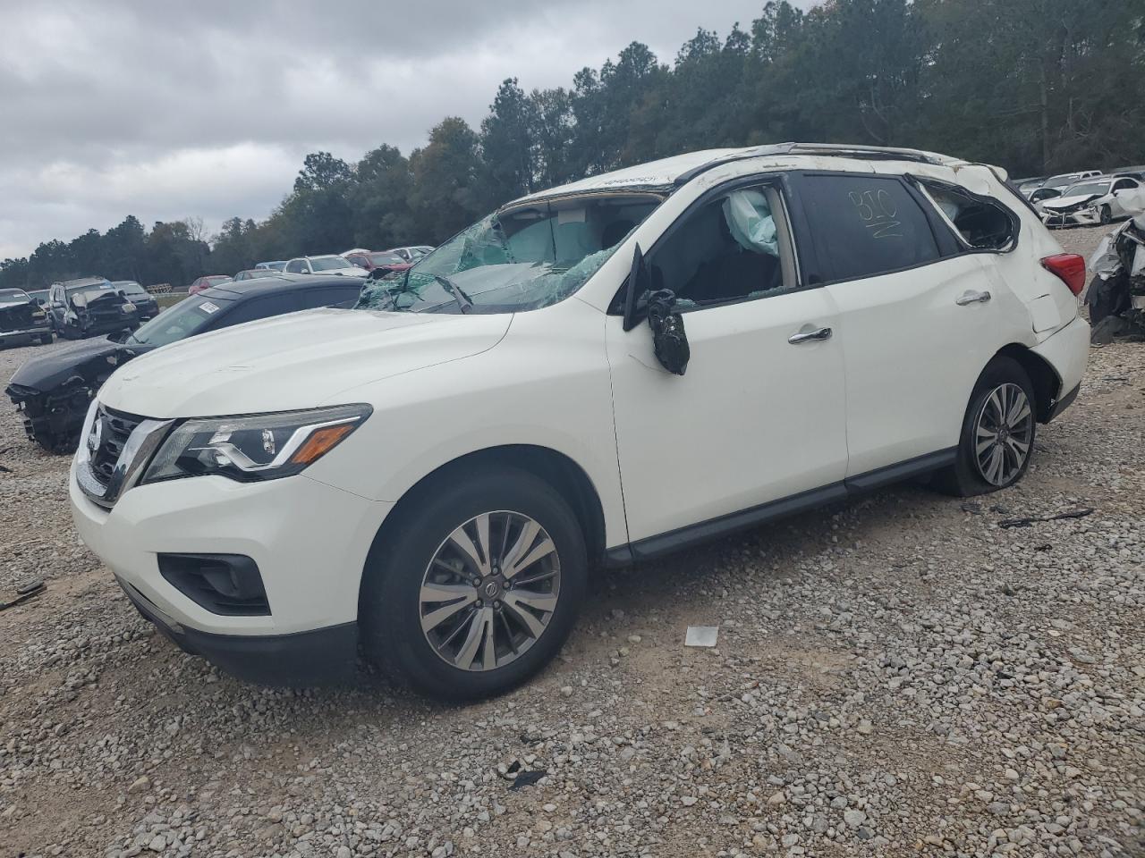 NISSAN PATHFINDER 2019