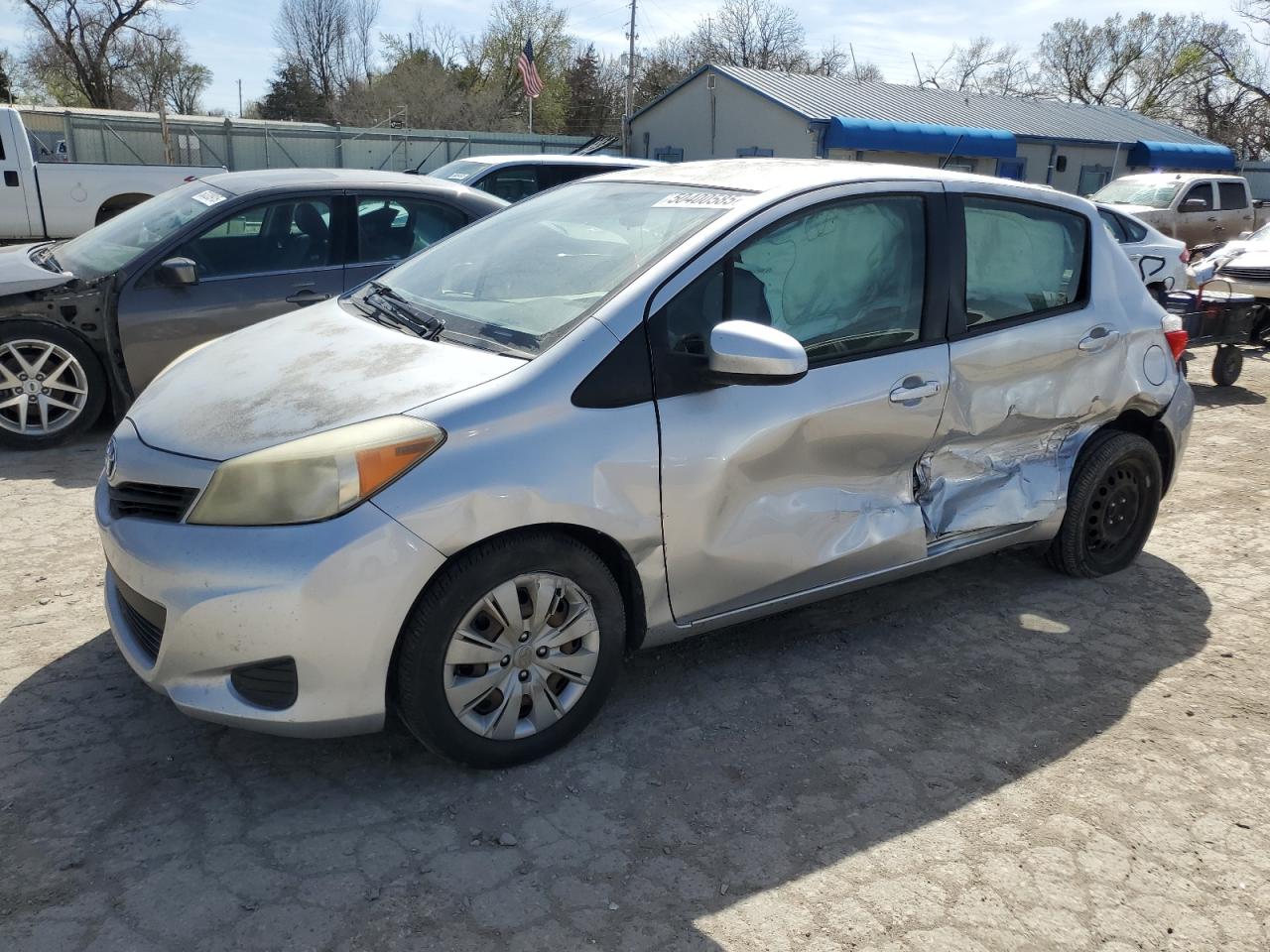 TOYOTA YARIS 2012