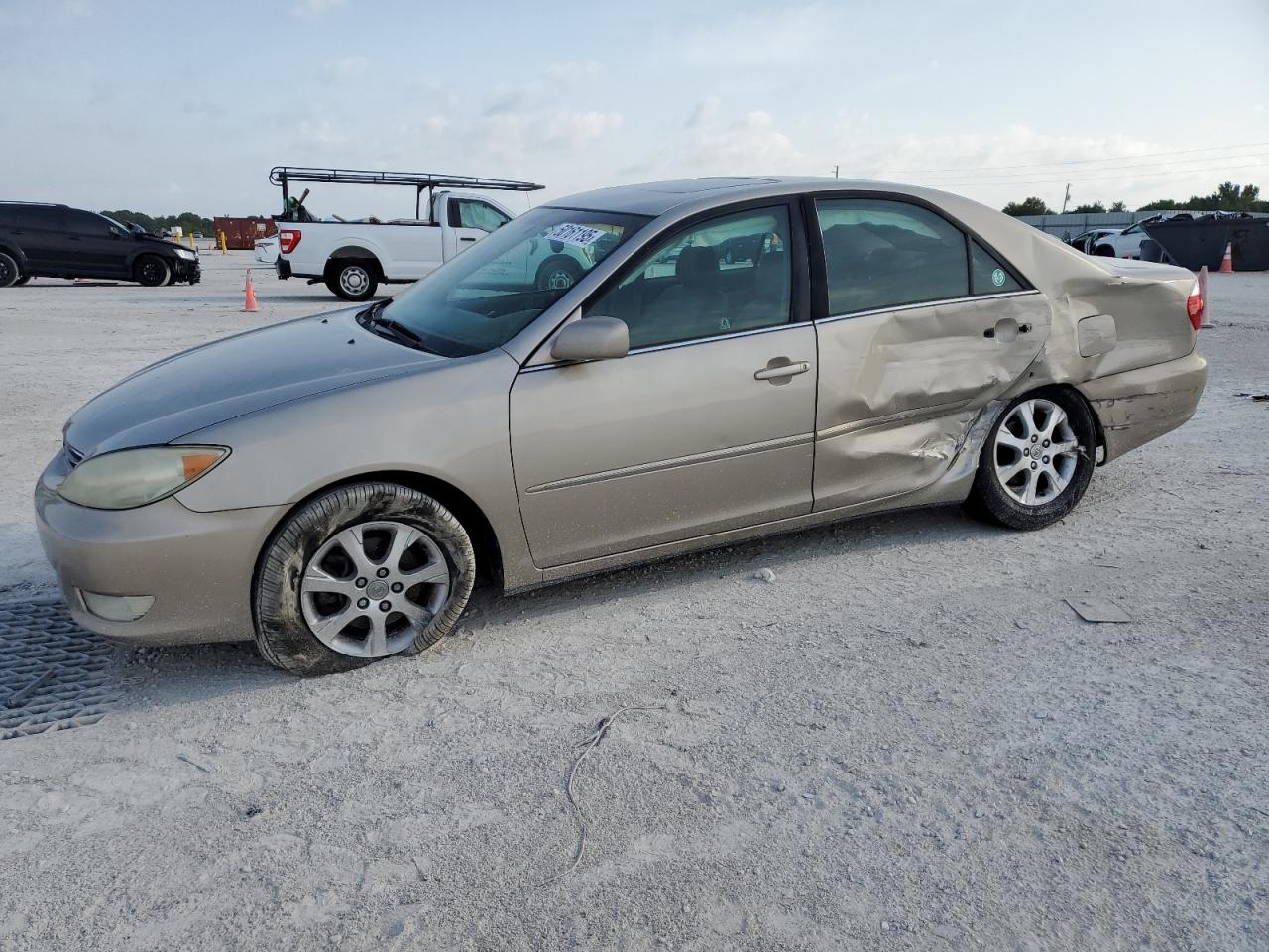 TOYOTA CAMRY LE 2005