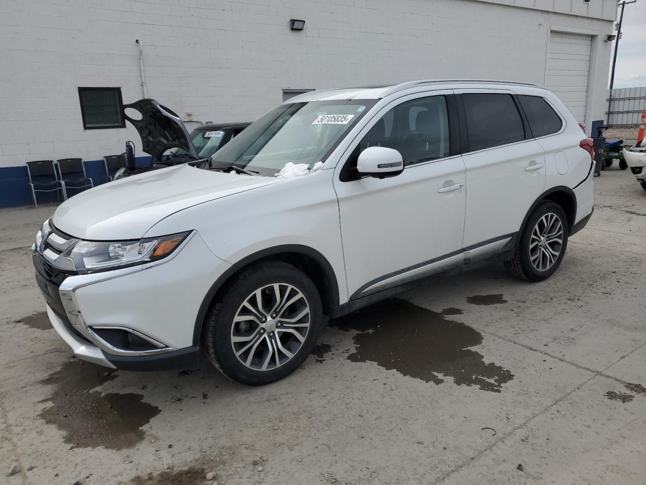 MITSUBISHI OUTLANDER 2018