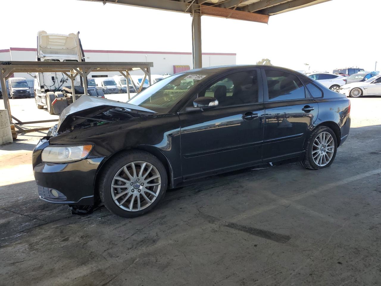 VOLVO S40 2.4I 2010