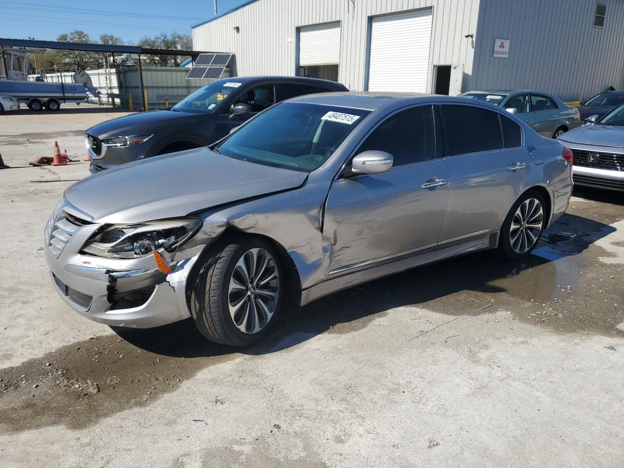 HYUNDAI GENESIS 5. 2013