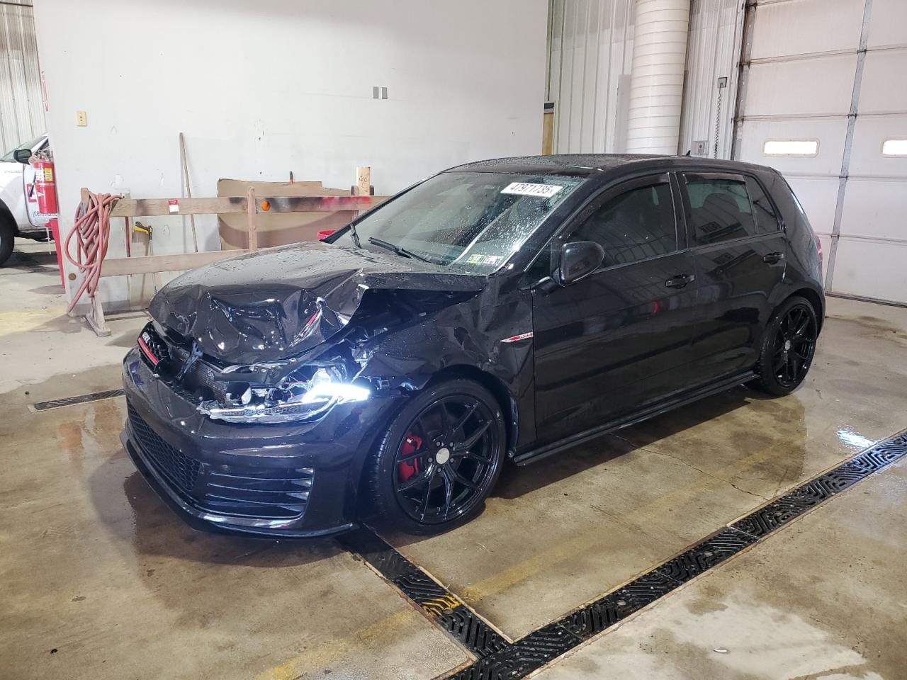 VOLKSWAGEN GTI 2015