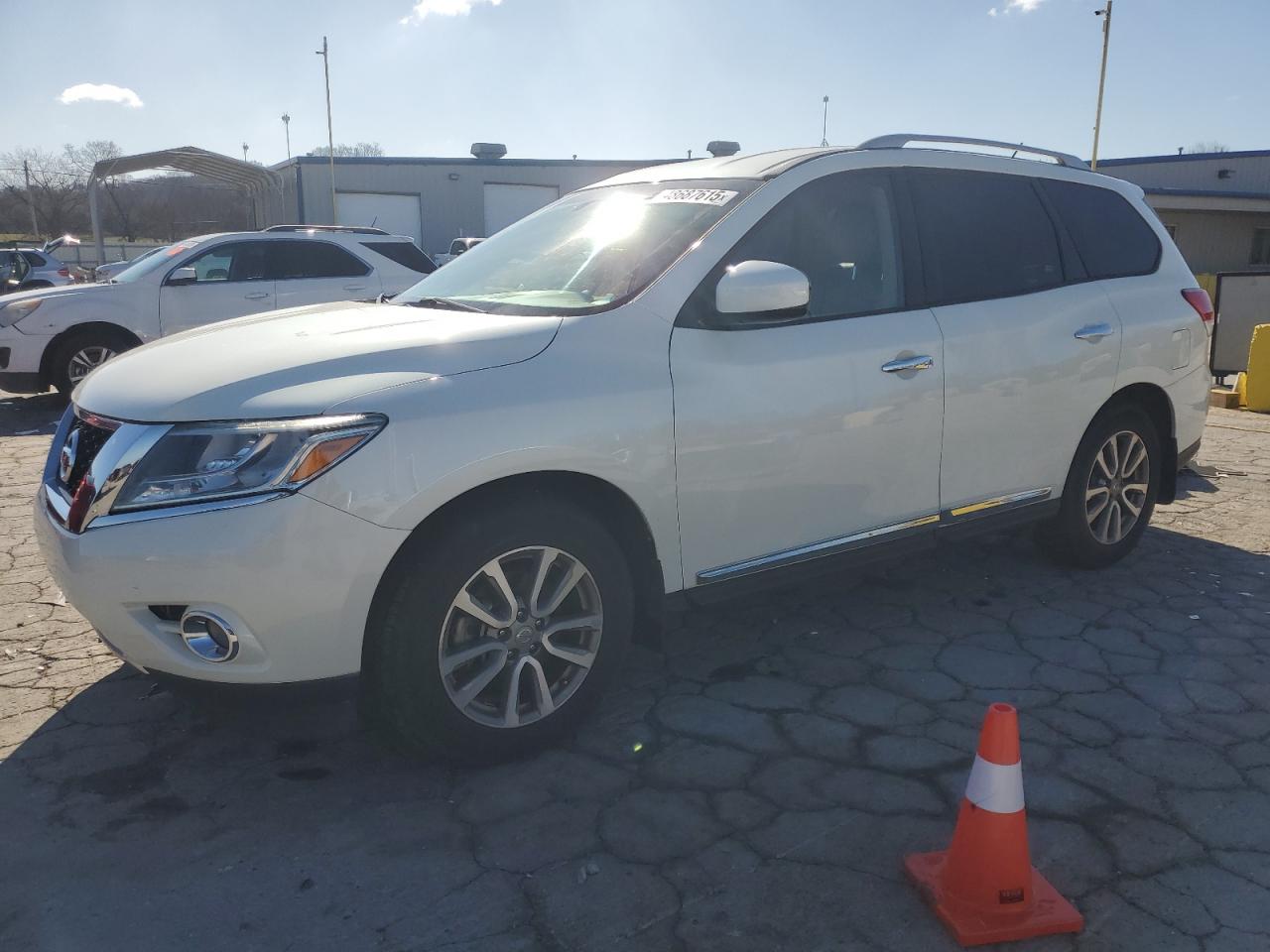 NISSAN PATHFINDER 2015